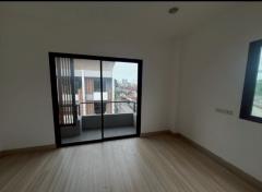 ขายทาวน์โฮม 3 ชั้น โครงการเดอะซิมโฟนี ทำเลศักยภาพ ติดถนนใหญ่ ใกล้แฟชั่นไอส์แลนด์-202509241557461758704266640.jpg