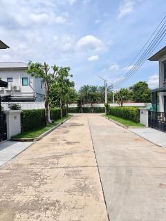 NTG119  ขายหรือปล่อยเช่า บ้านแฝด แกรนด์พลีโน่ วัชรพล-สุขาภิบาล 5 เฟอร์ครบ พร้อมอยู่-202509241652191758707539217.jpg