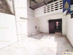 ขายอาคารพาณิชย์ 3.5 ชั้น รีโนเวทใหม่ ทำเลดี พระราม 2 ท่าข้าม 28/2 เหมาะทำออฟฟิศ-202509241654061758707646935.jpg