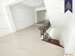 ขายอาคารพาณิชย์ 3.5 ชั้น รีโนเวทใหม่ ทำเลดี พระราม 2 ท่าข้าม 28/2 เหมาะทำออฟฟิศ-202509241654071758707647454.jpg