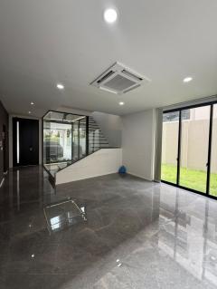 NTG132 ให้เช่าโฮมออฟฟิศหรู 4 ชั้น มีลิฟท์ หลังเซ็นทรัลอีสวิลล์ นาคนิวาส ลาดพร้าว เหมาะทำออฟฟิศและอยู่อาศัย คลินิก-202509251929381758803378333.jpg