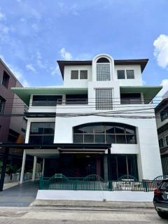 NTG139 ตึกออฟฟิตให้เช่า หมู่บ้านทาวน์อินทาวน์ #ทาวน์อินทาวน์ เลียบด่วน