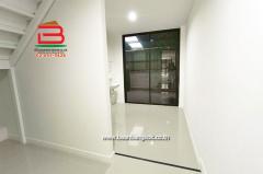 ทาวน์โฮม ซอยราชวิถี 21 (ซ.วัดภคินีนาถ) เนื้อที่ 17 ตรว. ถนนราชวิถี เขตบางพลัด กรุงเทพมหานคร-202509261119591758860399023.jpg