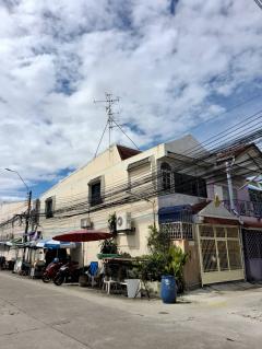 ขายทาวน์เฮาส์ 2 ชั้น หมู่บ้านพันธ์ศักดิ์ บางกอกน้อย กรุงเทพ