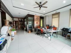 ขาย บ้านเดี่ยว พร้อมออฟฟิศ โกดัง ซอยรามอินทรา 38 แยก 9 พร้อมอยู่ 198 ตรว 2 ชั้น-202509291401451759129305919.jpg