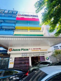 ให้เช่าพื้นที่ในอาคารพาณิชย์ 230 ตร.ม. ตั้งอยู่ ถ.พระราม 3 ใกล้ มไหสวรรค์ ซอย 6