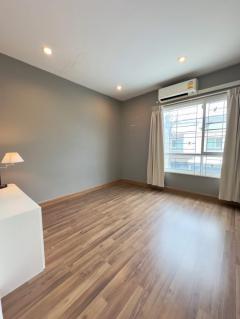 ขาย ทาวน์โฮม M1383 วิลเลต ไลท์ พัฒนาการ 110 ตรม 27.8 ตรว-202509300957551759201075629.jpg