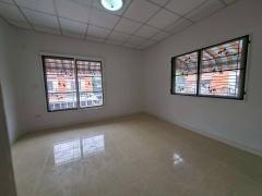 ขายด่วนทาวน์เฮ้าส์ 2 ชั้น หมู่บ้านชายคลอง ซอยคิงคองบางบ่อ พร้อมอยู่ (N.1875)-202509301104301759205070179.jpg