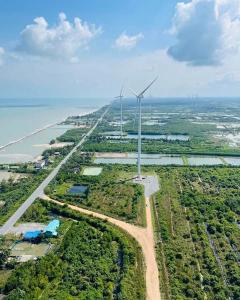  Dawee Cafe & Restaurant บนเนื้อที่กว่า 3.3 ไร่ ใจกลางอำเภอหัวไทร จังหวัดนครศรีธรรมราช! ตั้งอยู่บน ถนนบายพาส นครศรีธรรมราช-สงขลา