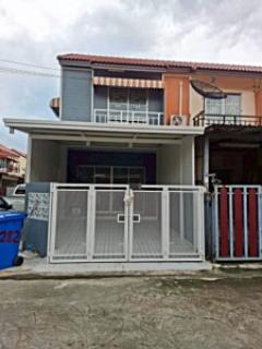 ขายด่วนทาวน์เฮ้าส์ 2 ชั้น บ้านหลังมุม หมู่บ้านชายคลอง ซอยคิงคองบางบ่อ พร้อมอยู่ (N.1876)