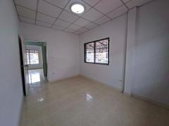 ขายด่วนทาวน์เฮ้าส์ 2 ชั้น บ้านหลังมุม หมู่บ้านชายคลอง ซอยคิงคองบางบ่อ พร้อมอยู่ (N.1876)-202509301134071759206847604.jpg