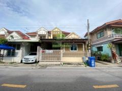 ขายทาวน์เฮ้าส์ 2 ชั้น ม.บารเมษฐ์ เทพารักษ์ กม.24 เนื้อที่ 22.10 ตร.ว พร้อมอยู่ ราคาต่อรองได้