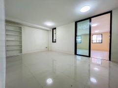 ขาย อาคารพาณิชย์ ไชน่าทาวน์ ศาลายา 50 ตรว. 4 ชั้น ติดถนนบรมราชชนนี ใกล้ เซ็นทรัลศาลายา-202509301941531759236113566.jpg