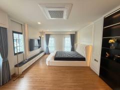 ให้เช่าบ้านเดี่ยว CENTRO วิภาวดี | หลังใหญ่สุดในโครงการ | 274 ตร.ม. 63 ตร.ว | 4 ห้องนอน 5 ห้องน้ำ | บ้านหลังมุม-202510012147491759330069370.jpg