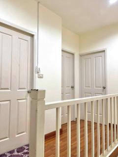 NTG165 ให้เช่า The Exclusive ซอยนวลจันทร์ 56 มีเฟอร์ เลี้ยงสัตว์ได้ เดินทางสะดวก-202510012222401759332160096.jpg