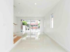 ขายทาวน์โฮม 3 ชั้น โครงการบ้านกลางเมือง พระราม3-ราษฎร์บูรณะ ทำเลดี เดินทางสะดวก ใกล้สำนักงานเขตราษฎร์บูรณะ-202510031132261759465946996.jpg