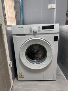 บ้านเช่าศรีนครินทร์ ใกล้รถไฟฟ้า ถ.นครินทร์ บ้านตกแต่งใหม่ เฟอร์+เครื่องใช้ไฟฟ้าใหม่หมด ทำเลดีมากใกล้ห้างสรรพพสินค้ามากมาย-202510031405451759475145775.jpg