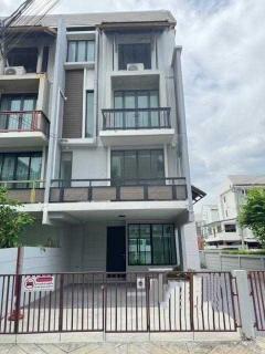 BH3756 | ให้เช่าทาวน์โฮม 4 ชั้น อารียา แมนดารีนา สุขุมวิท 77 (3 ห้องนอน / 5 ห้องน้ำ) ทำเลดี หัวมุม บรรยากาศร่มรื่น เย็นสบาย BH3756-|-ให้เช่าทาวน์โฮม-4-ชั้น-อารียา-แมน