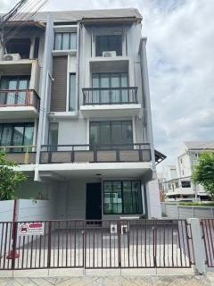 ให้เช่าทาวน์โฮม 4 ชั้นหลังมุม 225 ตรม. โครงการอารียา แมนดารีนา สุขุมวิท 77 ใกล้ MRT ศรีนุช  ให้เช่าทาวน์โฮม-4-ชั้นหลังมุม-225-ตรม.-โ