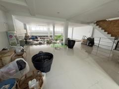 อาคารพาณิชย์ 2 คูหา โบ๊เบ๊มาร์เก็ต โคราช เนื้อที่ 36 ตร.ว ทำเลทองกลางการค้าใหญ่ เหมาะลงทุนต่อยอดธุรกิจ-202510041516581759565818852.jpg