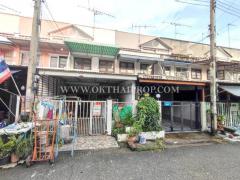 ทาวน์เฮ้าส์ หมู่บ้านปัญชลีวิลล์ ถนนปทุมธานี-สามโคก เมืองปทุมธานี