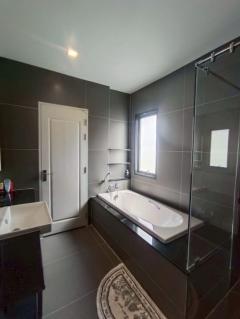 บ้านเดี่ยวหรูหลังใหญ่ โครงการบางกอก บูเลอวาร์ด เวสต์เกต ไลน์ไอดี ✅ @bird888-202510062320481759767648820.jpg