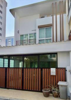 ขายดาวน์ ทาวน์เฮาส์ 2 ชั้น หมู่บ้านซิตี้เซนส์ วัชรพล - 27 ตร.ว *หลังริม ใกล้เพลินนารีมอลล์*-202510070920411759803641437.jpg