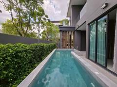 บ้านเดี่ยวสุดหรู 3 ชั้น THE HONOR YOTHINPATTANA  ดีไซน์โมเดิร์น พร้อมสระว่ายน้ำและลิฟต์ส่วนตัว ไลน์ไอดี ✅ @ibx7531n-202510071211141759813874762.jpg