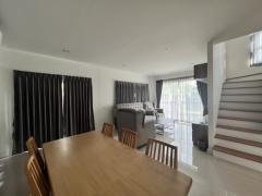 ให้เช่าบ้านแฝด 2 ชั้น หมู่บ้านโกลเด้น นีโอ สาทร พร้อมเฟอร์นิเจอร์ครบ ไลน์ไอดี ✅ @ibx7531n-202510071835421759836942681.jpg