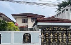 ขายถูกบ้านเดี่ยว 2 ชั้น หมู่บ้าน ณัฐนันท์ 3 ซอยช่างอากาศอุทิศ 14  ขนาด 50  ตรว. 4 นอน 2 น้ำ บ้านสวย  บ้านเปล่า ใกล้ รถไฟฟ้าสายสีแดง