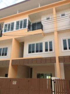 For Sales : Cherngtalay, 3-Story Townhouse, 3 Bedrooms 4 Bathrooms