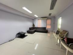 ขาย อาคารสำนักงาน 5 ชั้น ถนนกิ่งแก้ว 40-2 ซอยมิราเคิล ใกล้ถนนใหญ่เพียง 50 ม. ใกล้สนามบินสุวรรณภูมิ เหมาะทำออฟฟิศ หรือ โชว์รูม-202510081822511759922571534.jpg