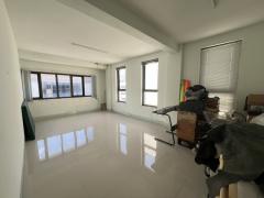 ขาย อาคารสำนักงาน 5 ชั้น ถนนกิ่งแก้ว 40-2 ซอยมิราเคิล ใกล้ถนนใหญ่เพียง 50 ม. ใกล้สนามบินสุวรรณภูมิ เหมาะทำออฟฟิศ หรือ โชว์รูม-202510081822531759922573130.jpg