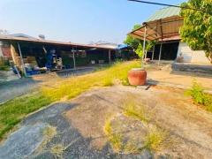 บิ๊กซี หล่มสัก 1.5 กม.  รพ.หล่มสัก 1.3 กม.ให้เช่าบ้าน 1 ชั้น 1 หลัง พร้อมโกดังเก็บของ 190 ตร.วา.1 นอน 1 น้ำ ตลาดริมน้ำไทหล่ม สวนดงตาล 1.1 กม