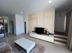 ให้เช่า ทาวน์โฮม 3 ชั้น บ้านกลางเมือง สาทร–ตากสิน 2 ไลน์ไอดี ✅ @bird888-202510091057491759982269249.jpg