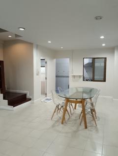 ให้เช่า ทาวน์โฮม M475 บ้านกลางเมือง พระราม 9 ซอย 43 150 ตรม 20 ตรว-202510091709161760004556645.jpg