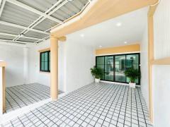  หมู่บ้านร่มเงาไม้ ซอย 10 (มีให้เลือก 2 หลังติดกัน)-202510101140131760071213338.jpg