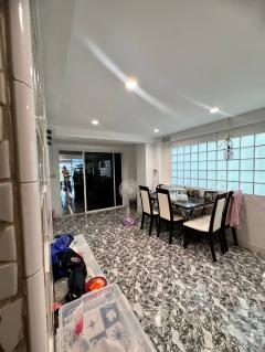 ขายขาดทุน!! อาคารพาณิชย์หมู่บ้านเลิศอุบล พระยาสุเรนทร์ 44 (ติดถนนเมน) 4ชั้น (N.1430)-202510101230341760074234561.jpg