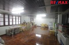 อาคารสำนักงาน5คูหาพร้อมโกดัง 157 ตารางวา ถ.บางกรวย ไทรน้อย หน้าหมู่บ้านบัวทองแลนด์ ตกแต่งต่อเติมพร้อมใช้งาน 3ชั้น มีชั้นลอย ดาดฟ้า 1,443 ตารางเมตร ใกล้แม็คโครบางบัวทอง-202510101437211760081841485.jpg