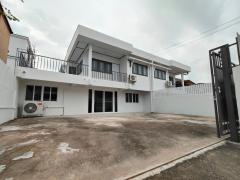 NTG194 ให้เช่า บ้านแฝด Home Office โชคชัย4 แหล่งชุมชน บ้านเพิ่งรีโนเวท  แอร์ - เครื่องใช้ไฟฟ้าใหม่ เหมาะสำหรับอยู่อาศัยหรือทำโฮมออฟฟิศ