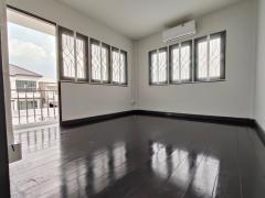 NTG194 ให้เช่า บ้านแฝด Home Office โชคชัย4 แหล่งชุมชน บ้านเพิ่งรีโนเวท  แอร์ - เครื่องใช้ไฟฟ้าใหม่ เหมาะสำหรับอยู่อาศัยหรือทำโฮมออฟฟิศ-202510101515281760084128911.jpg