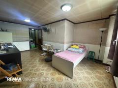 ขายตึกแถว 3 ชั้น ซอยท่าดินแดง 1 | ใกล้ถนนใหญ่-ตลาดท่าดินแดง | เหมาะอยู่อาศัยหรือทำธุรกิจขนาดเล็ก ราคาเพียง 6 ล้าน-202510101604051760087045909.jpg