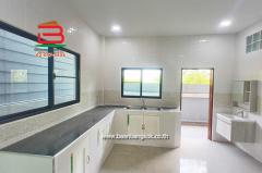 บ้านแฝด หมู่บ้าน กฤษดาเพลส หลังริม เนื้อที่ 34 ตรว. ถนนกาญจนาภิเษก ต.คลองห้า อ.คลองหลวง จ.ปทุมธานี-202510101744301760093070672.jpg