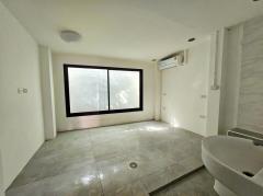 ขาย อาคารพาณิชย์ 3.5 ชั้น เดอะริช อเวนิว @ ดำรงรักษ์ 19.1 ตรว. เหมือนใหม่ ไม่เคยอยู่อาศัย-202510102110251760105425143.jpg