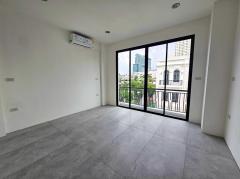 ขาย อาคารพาณิชย์ 3.5 ชั้น เดอะริช อเวนิว @ ดำรงรักษ์ 19.1 ตรว. เหมือนใหม่ ไม่เคยอยู่อาศัย-202510102110271760105427233.jpg