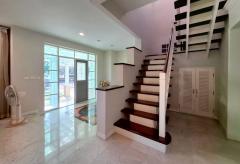 ให้เช่าด่วน บ้านหรูหลังใหญ่ มัณฑนา วัชรพล-รามอินทรา 1, 152 ตร.ว. พร้อมเรือนรับรอง 1 หลัง-202510110014441760116484910.jpg