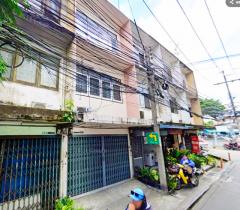 กว้าง ใหญ่  17 ตร.วา สะพานพระราม 8  227 ตร.ม.จรัญสนิทวงศ์ 40-48  อาคารพาณิชย์ 3 ชั้น3 นอน ใหม่มาก! MRTบางยี่ขัน700กม. 