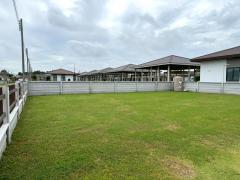 ขาย บ้านเดี่ยว HS027 ทำเลดี ใกล้เซ็นทรัลระยอง เพียง 3 Km. บ้านใหม่ . 165 ตรม 174 ตรว สนามหญ้ากว้าง เหมาะจัดสวน ต่อเติมได้-202510111017131760152633687.jpg