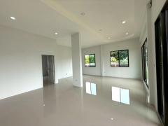 ขาย บ้านเดี่ยว HS027 ทำเลดี ใกล้เซ็นทรัลระยอง เพียง 3 Km. บ้านใหม่ . 165 ตรม 174 ตรว สนามหญ้ากว้าง เหมาะจัดสวน ต่อเติมได้-202510111017141760152634745.jpg