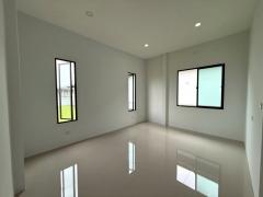 ขาย บ้านเดี่ยว HS027 ทำเลดี ใกล้เซ็นทรัลระยอง เพียง 3 Km. บ้านใหม่ . 165 ตรม 174 ตรว สนามหญ้ากว้าง เหมาะจัดสวน ต่อเติมได้-202510111017161760152636898.jpg